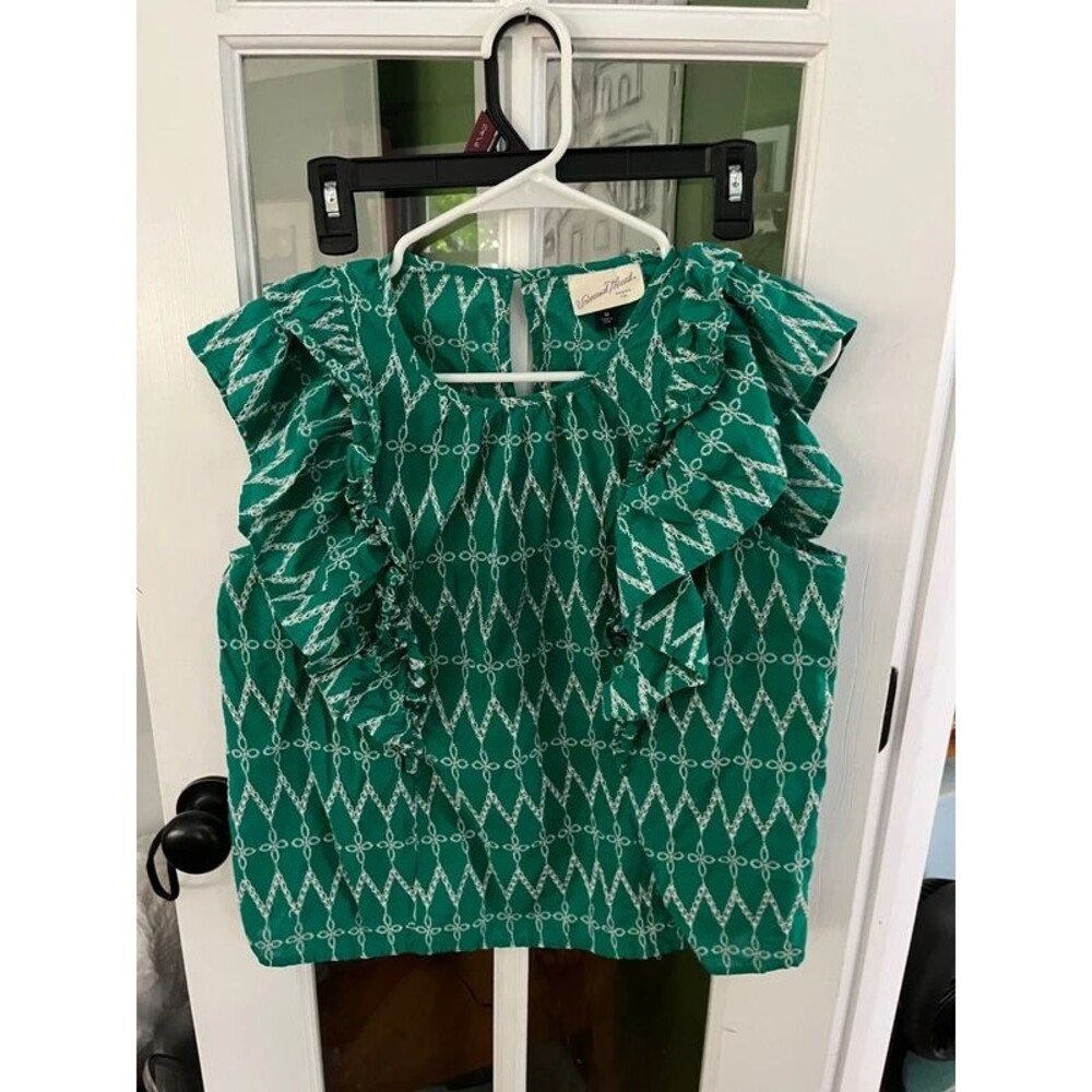 Universal Thread Green Embroidered Ruffle Sleeve Top Size M